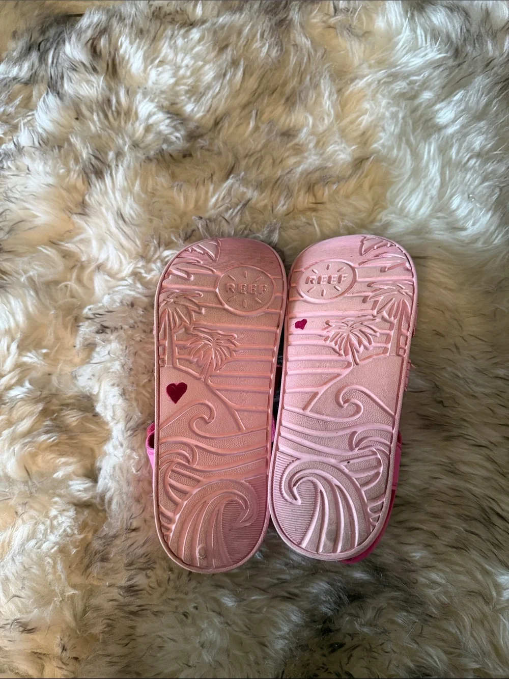 Reef Kids Pink Closed-Toe Sandals REEF water shoe beachy girls 3 foam croc like